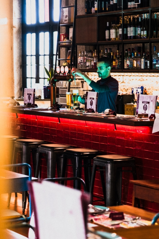 Bar